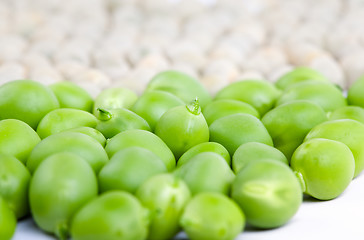 Image showing Peas isolated on White