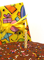 Image showing birthday cake and gift