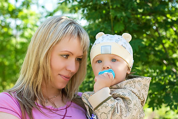 Image showing happy mum and her boy