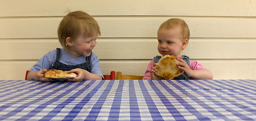 Image showing Children eating