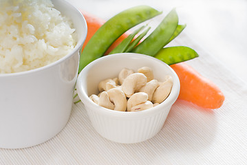 Image showing cashew nuts and vegetables