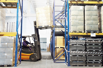 Image showing working forklift loader