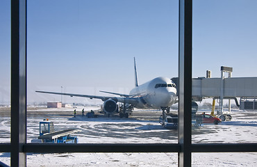 Image showing Airplane prepare to boarding