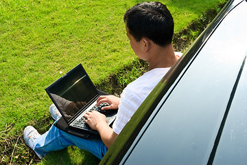 Image showing man using laptop