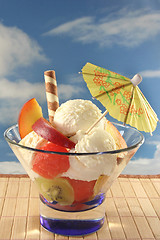 Image showing Fruit sundae