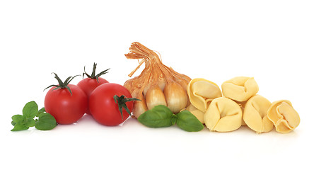 Image showing Tortellini, Herbs, Garlic and Tomatoes