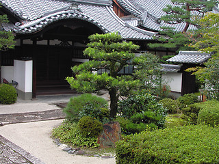 Image showing Japanese Temple Garden