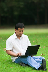 Image showing man using laptop