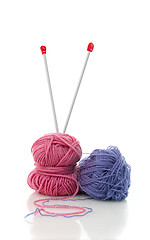 Image showing Blue and pink  knitting wool