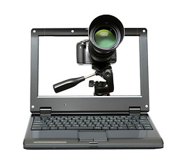 Image showing laptop with camera on tripod