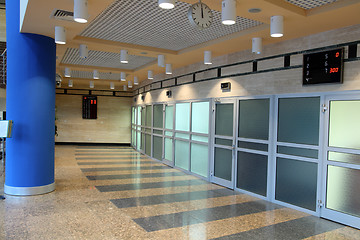 Image showing waiting hall with doors in offices