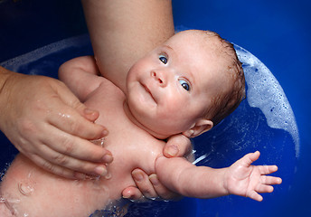 Image showing newborn baby in bathtub