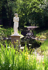 Image showing sculpture on pond in park