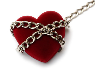 Image showing red heart locked with chain