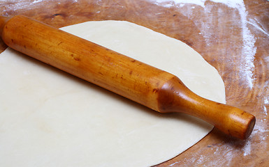 Image showing rolling-pin with pastry