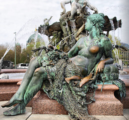 Image showing Neptunbrunnen