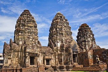 Image showing PHRA PRANG SAM YOD PAGODA IN LOPBURI OF THAILAND 