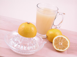 Image showing lemons squeezer