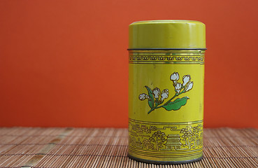 Image showing Old Chinese tea tin