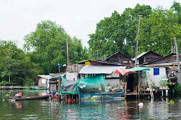 Image showing Traditional Thai community along a canal in Bangkok