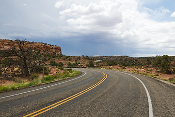 Image showing Curving road