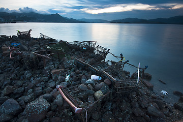 Image showing garbage on the beach 