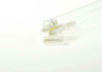 Image showing White capsule
