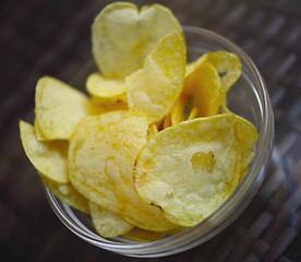 Image showing Potato crisps