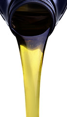 Image showing Motor oil poring 