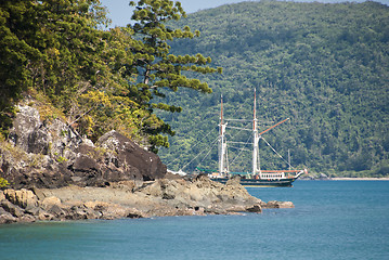 Image showing Whitsundays Vegetation with a Ship