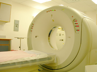 Image showing cat scan machine in radiology lab