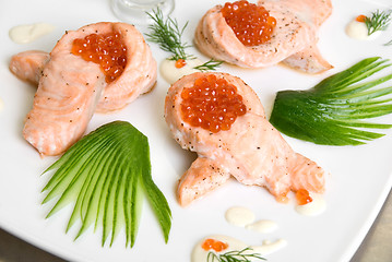 Image showing roasted salmon filet with red caviar