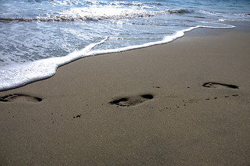 Image showing Footprints on the beach of Puerto Escondido