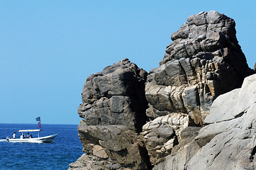 Image showing Rocks on beach in Puerto Escondido, Mexico