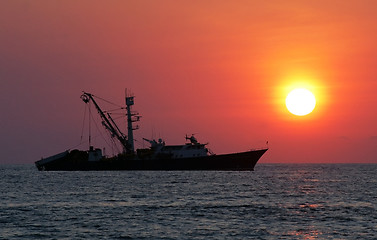 Image showing Sunset over sea in Puerto Escondido