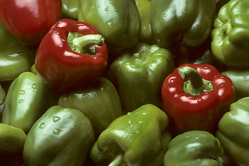 Image showing Green and red Bell peppers