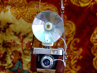 Image showing Antique photo camera