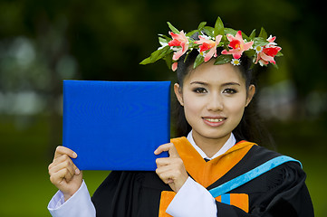 Image showing asian student on her graduation day