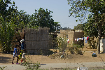 Image showing People on outskirts of Maputo