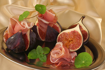 Image showing Figs with Serrano ham