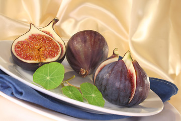 Image showing Figs