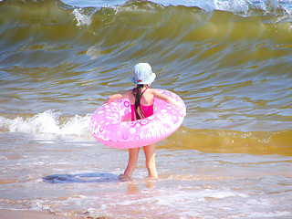 Image showing little girl and big wave