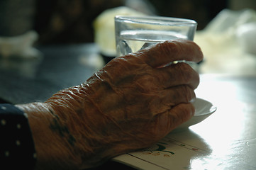 Image showing Old hand