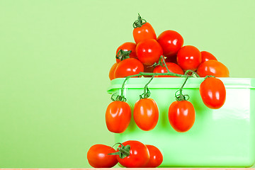 Image showing container with fresh tomatoes