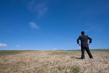 Image showing Alone at the field