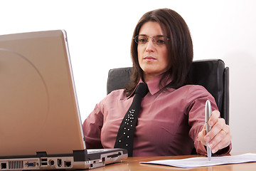 Image showing businesswoman working 