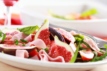 Image showing Vegetable salad with fresh figs