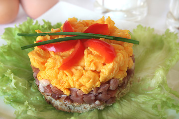 Image showing Scrambled eggs with ham