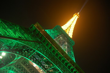 Image showing Eiffel tower in Paris by night