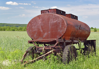 Image showing Old rusty tanker